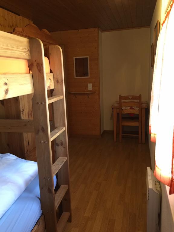 Le Central - Chambres D'Hote Grone Room photo
